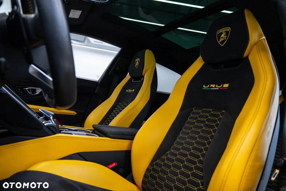 Lamborghini Urus Standard - 20