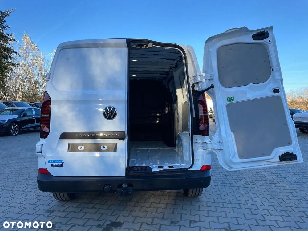 Volkswagen Transporter Furgon 2.0 TDI 150 KM manual r. o. 3500 - 19