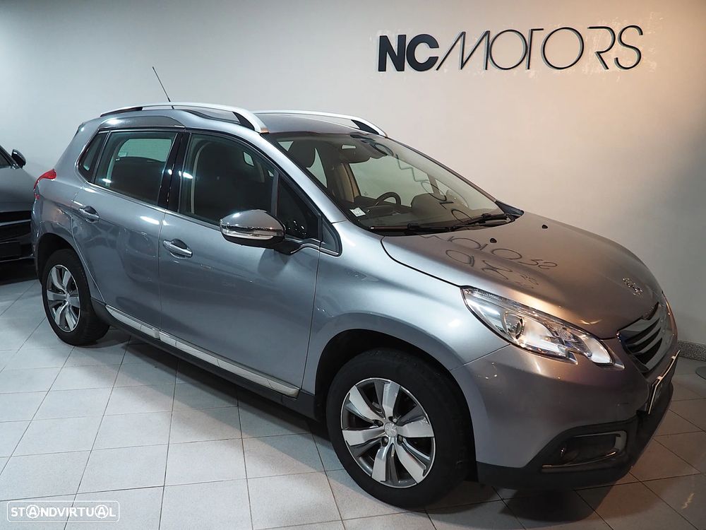 Peugeot 2008 1.2 PureTech Allure - 4
