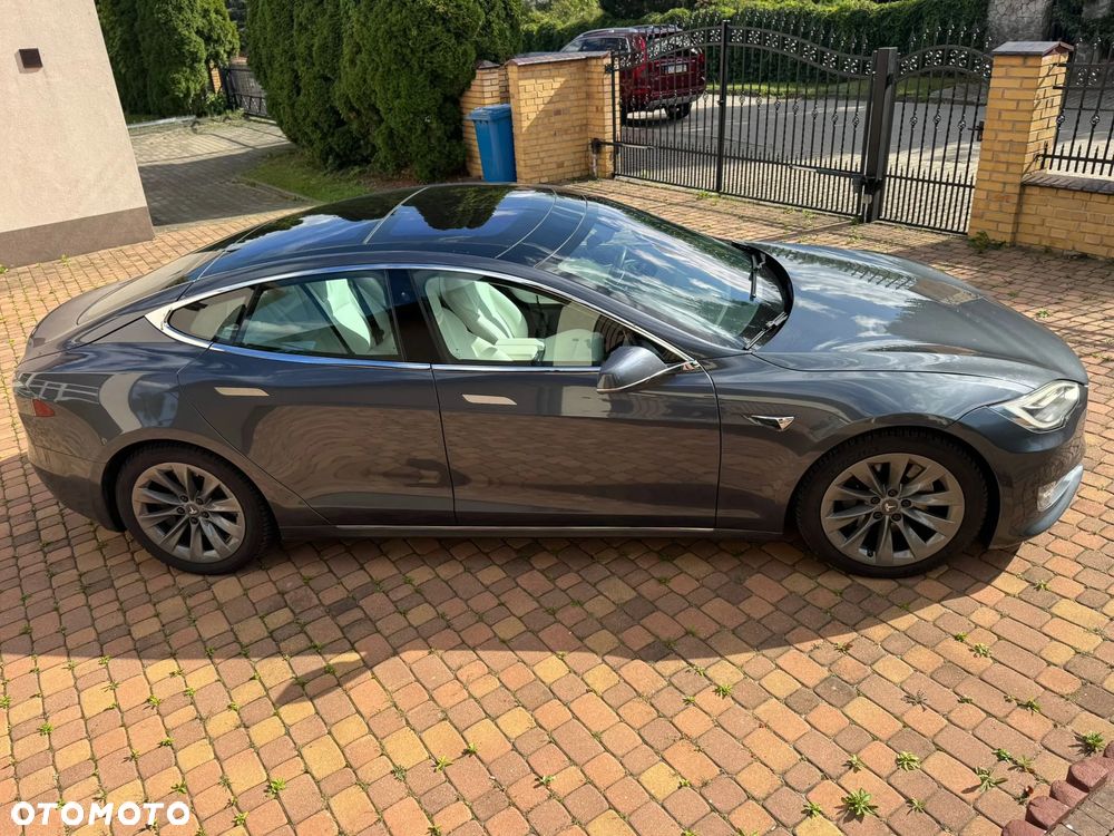 Tesla Model S 100 D Performance - 9
