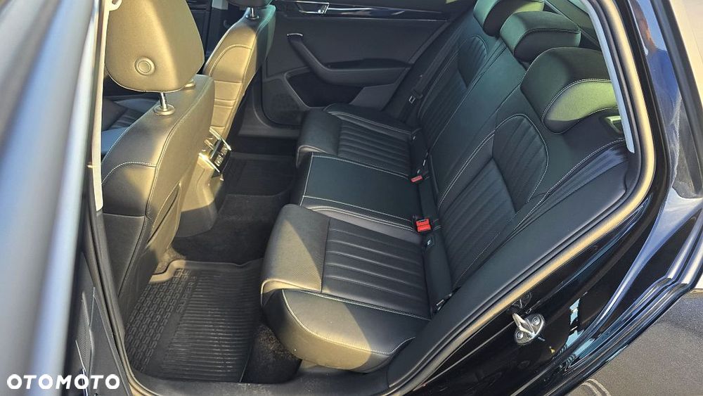 Skoda Superb 2.0 TDI SCR L&K DSG - 29