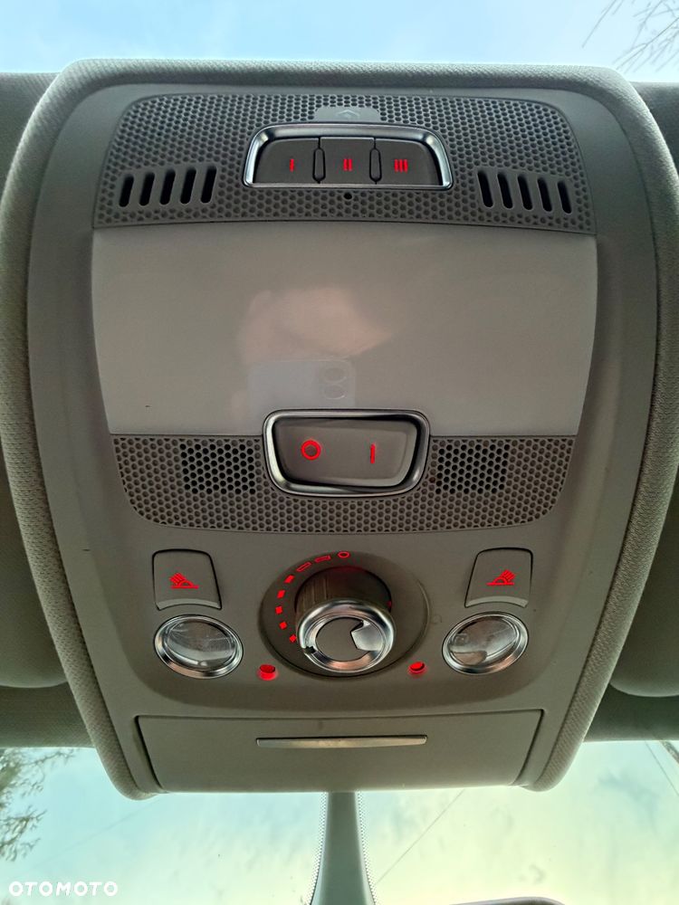 Audi A4 Limousine - 14