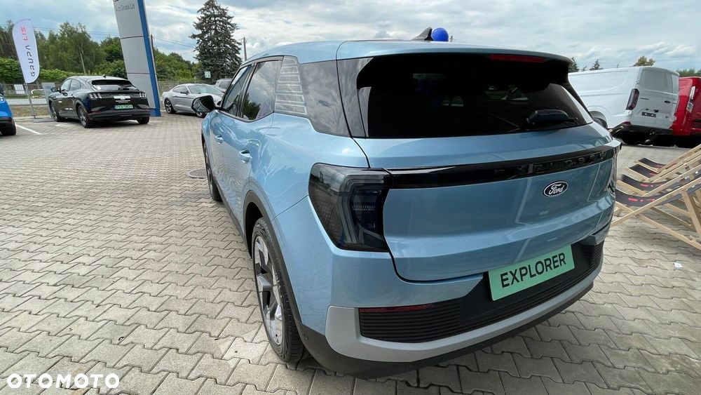 Ford Explorer - 6