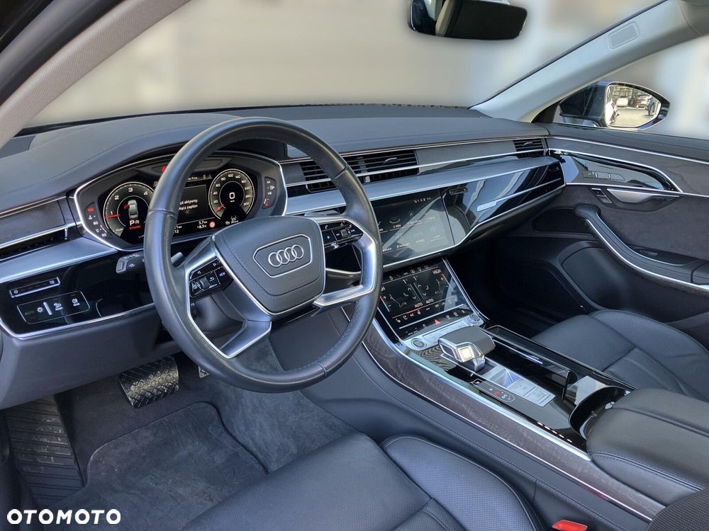 Audi A8 - 10