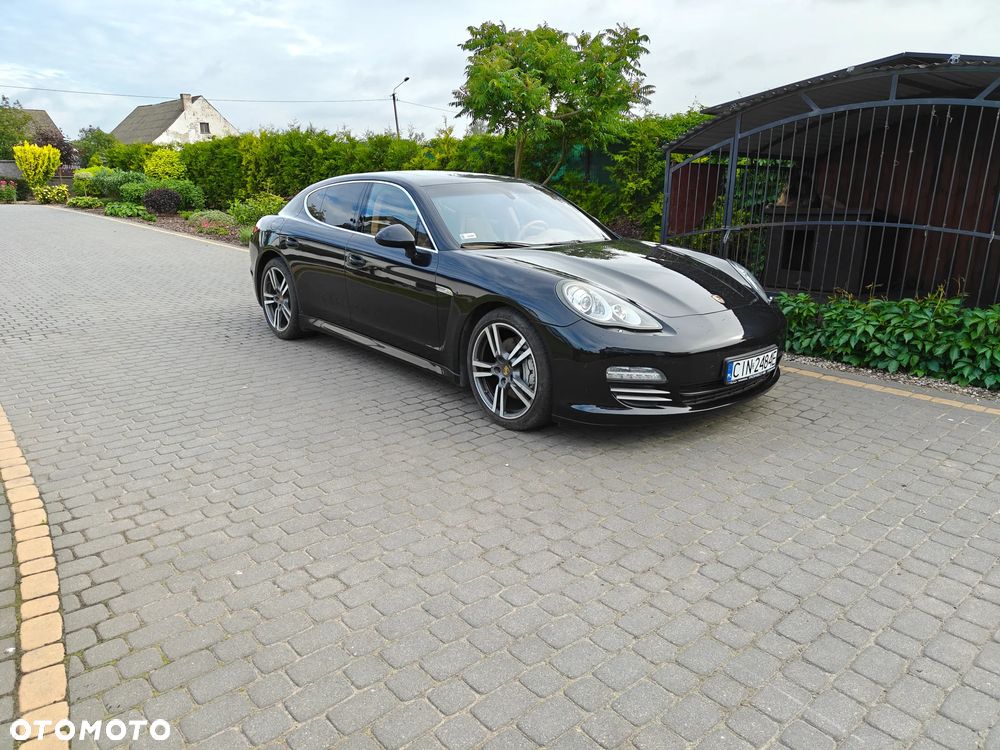 Porsche Panamera 4S - 1