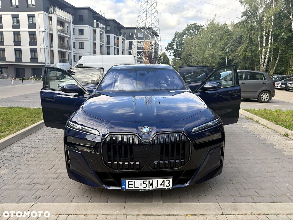 BMW Seria 7 2024 photo 5