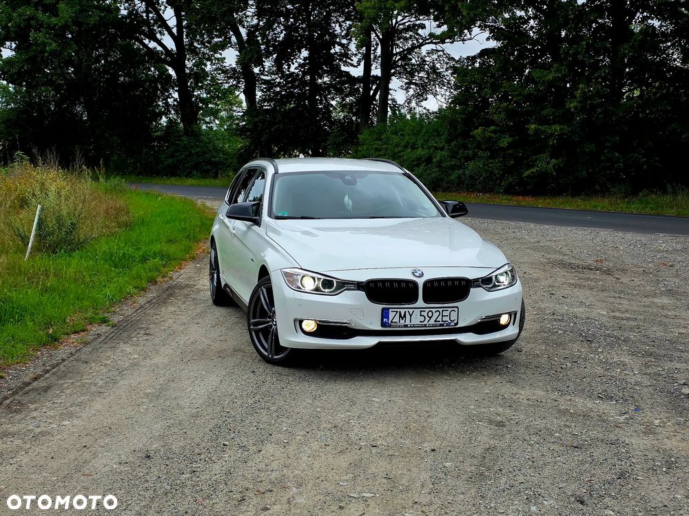 BMW Seria 3 320d xDrive Sport-Aut Luxury Line - 26