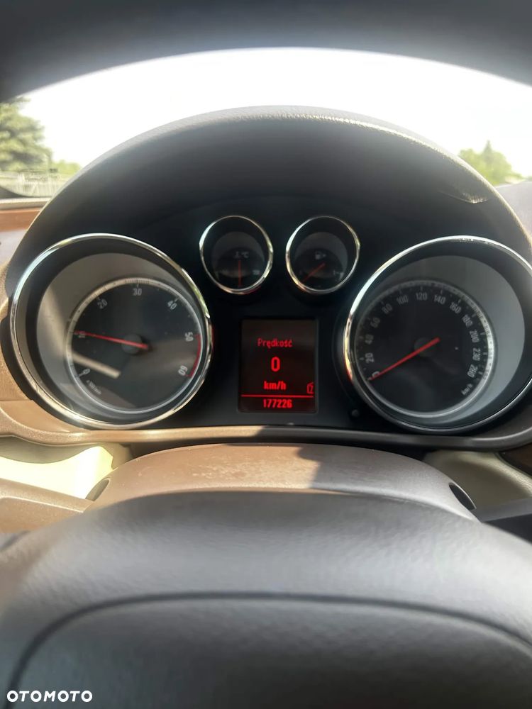 Opel Insignia 2.0 CDTI Edition - 10
