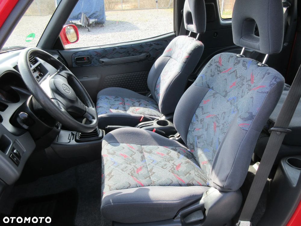 Toyota RAV4 2.0 Special - 10