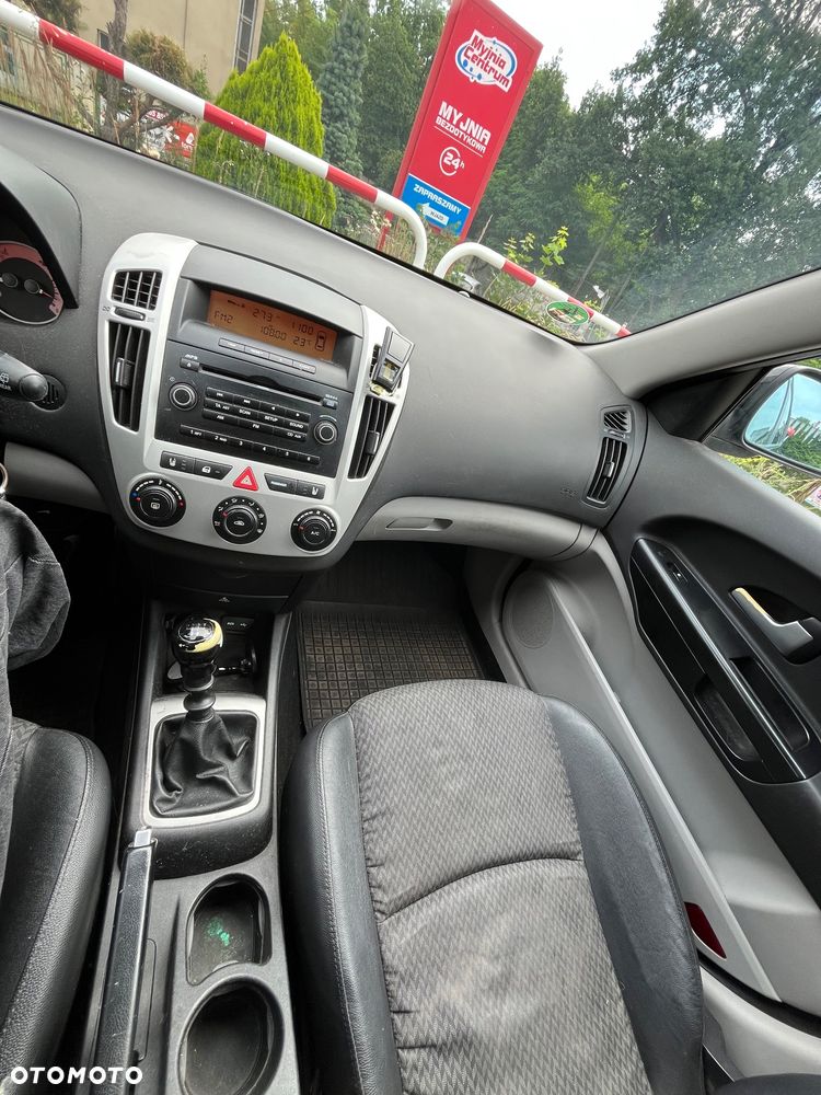 Kia Ceed 1.4 Comfort + - 5