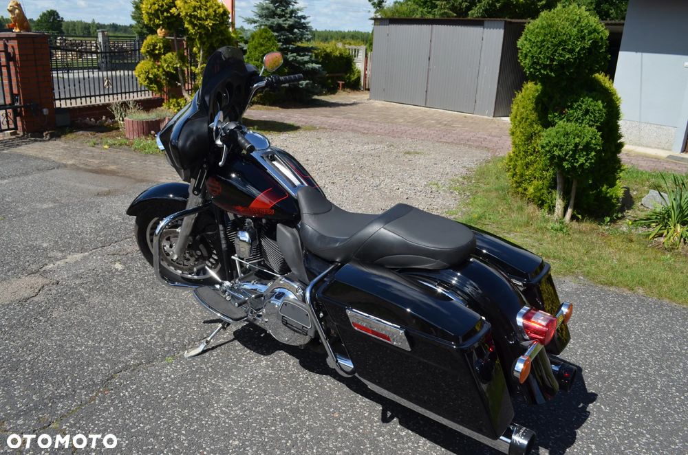 Harley-Davidson Touring Street Glide - 35