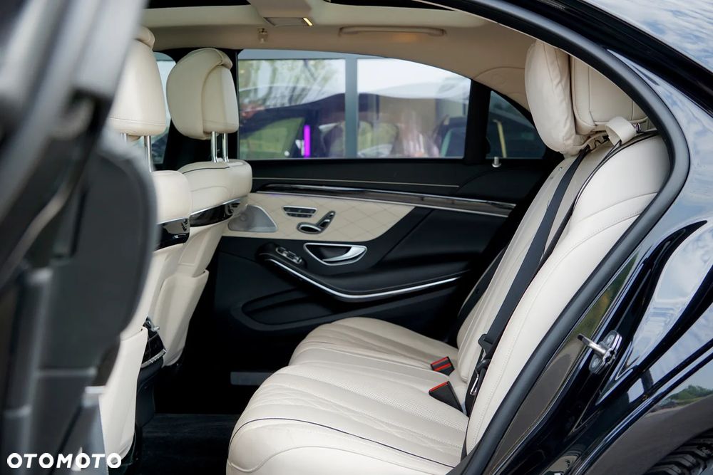 Mercedes-Benz Klasa S 560 4-Matic L 9G-TRONIC - 22