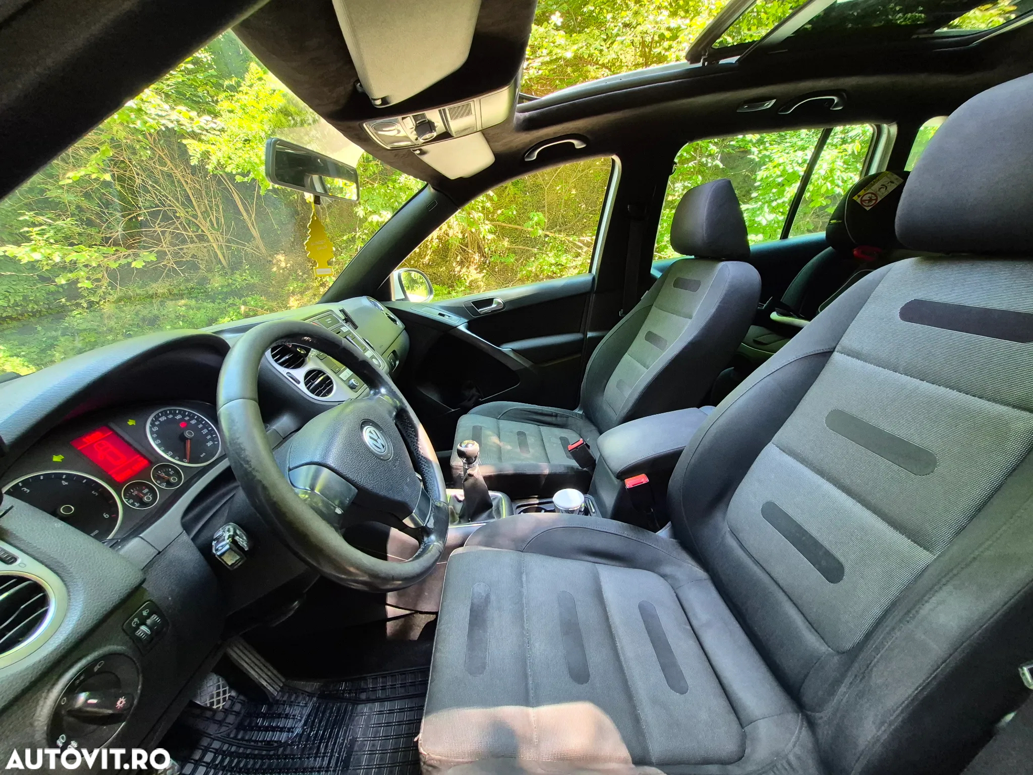 Volkswagen Tiguan 2.0 TDI DPF 4Motion Track&Field - 17