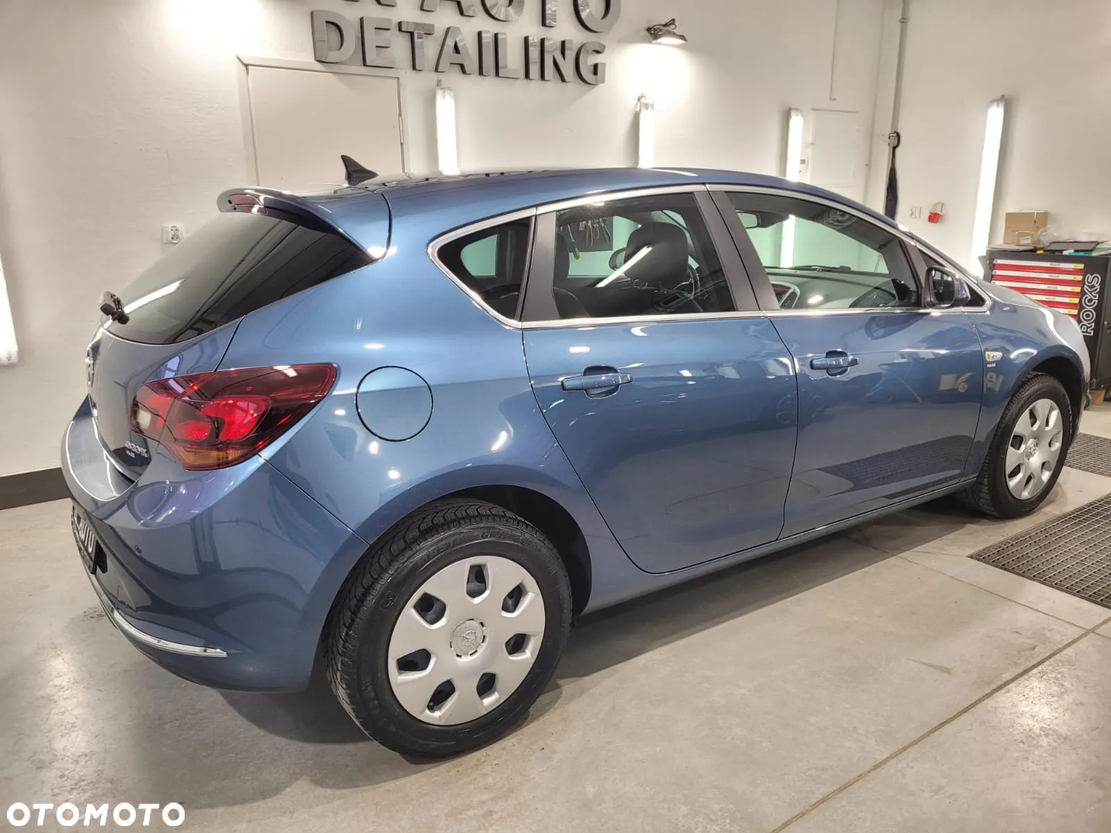 Opel Astra IV 1.4 T Cosmo S&S - 11