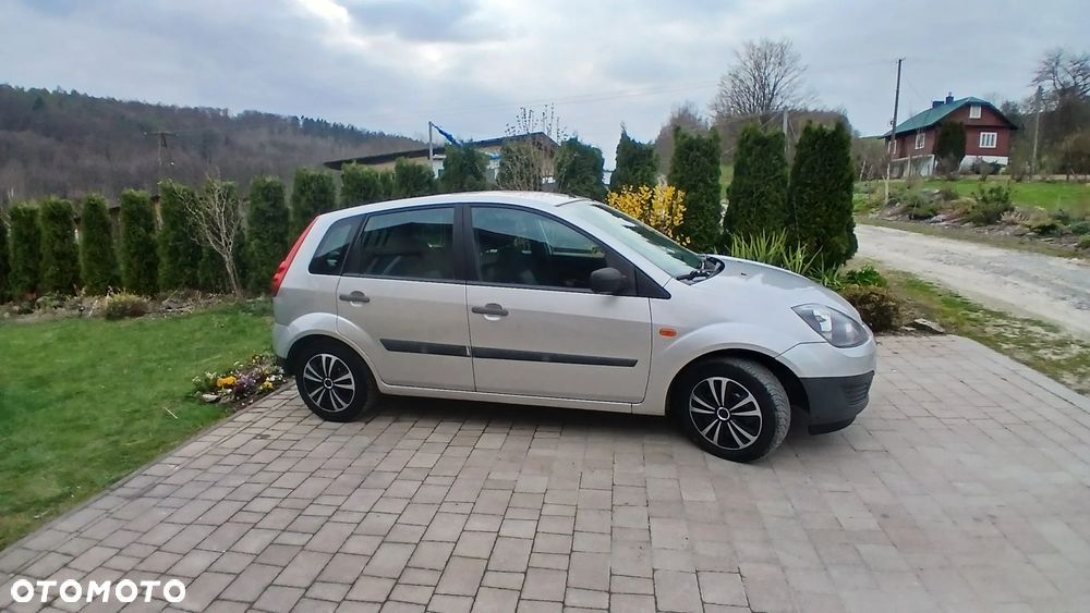 Ford Fiesta - 12