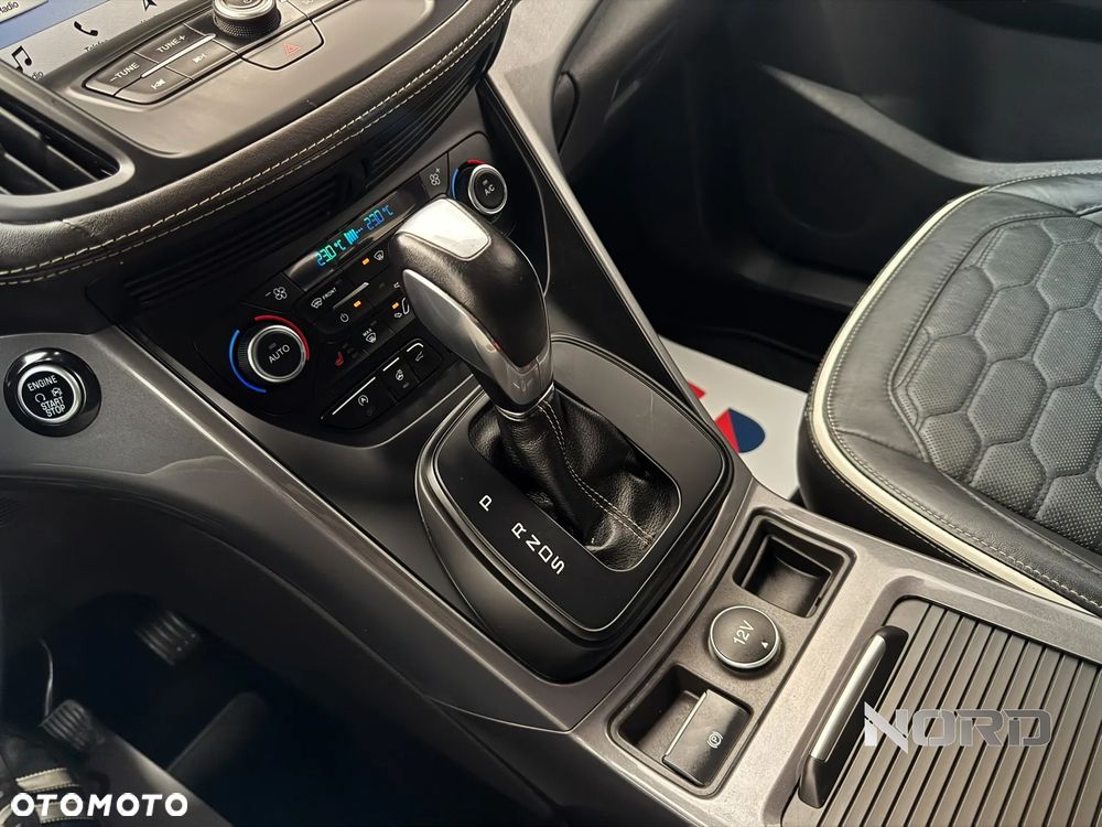 Ford Kuga 2.0 TDCi 4x4 Vignale - 24