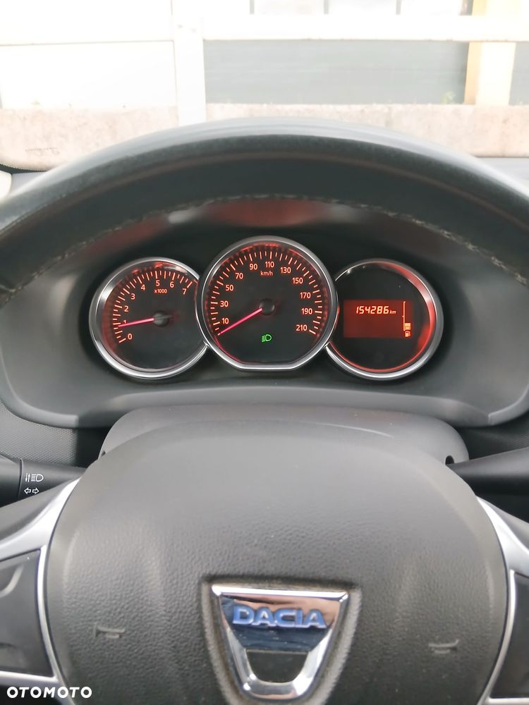 Dacia Logan TCe 90 S&S Stepway Celebration - 8