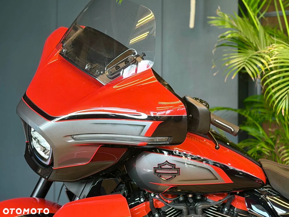 Harley-Davidson CVO Street Glide - 8