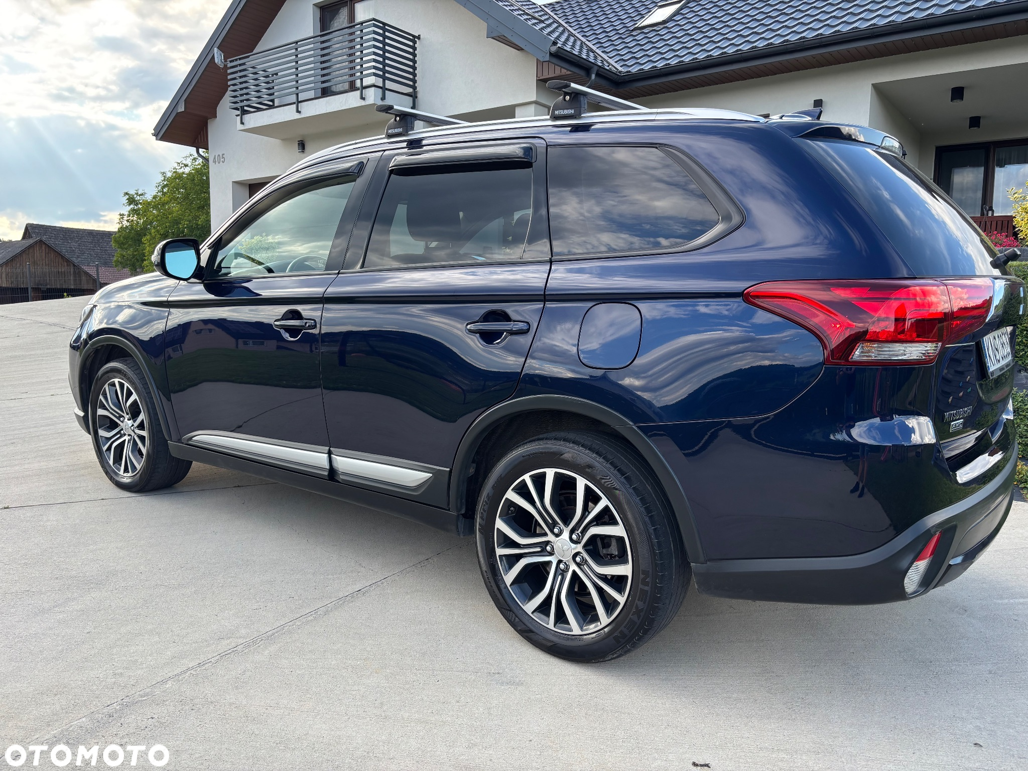 Mitsubishi Outlander - 8