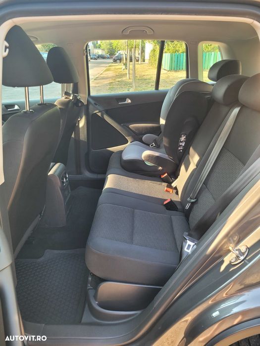 Volkswagen Tiguan - 2