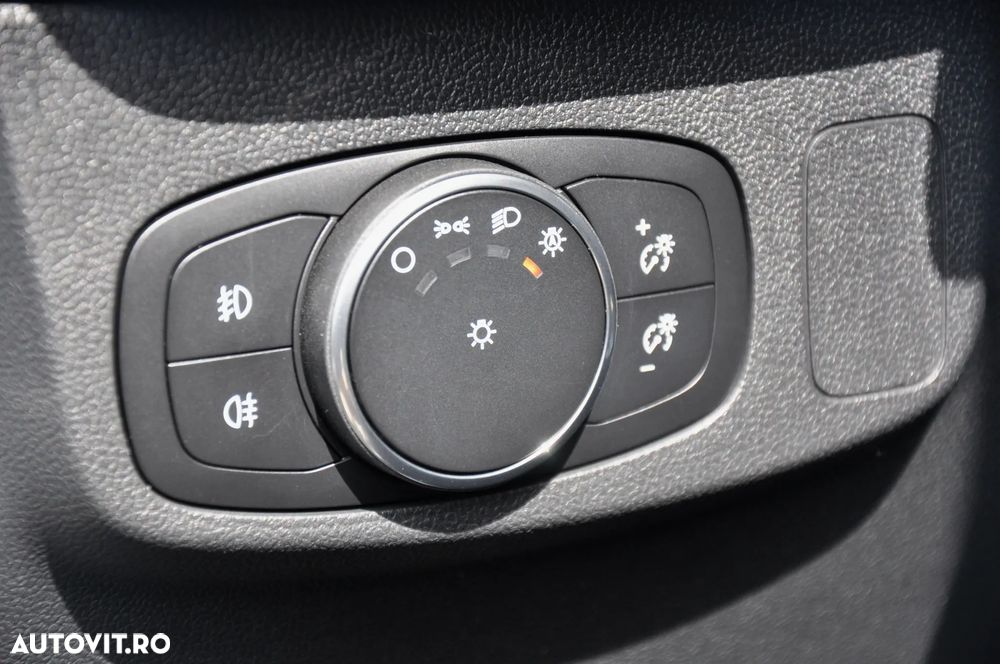 Ford Focus 1.5 EcoBlue Titanium Business - 21