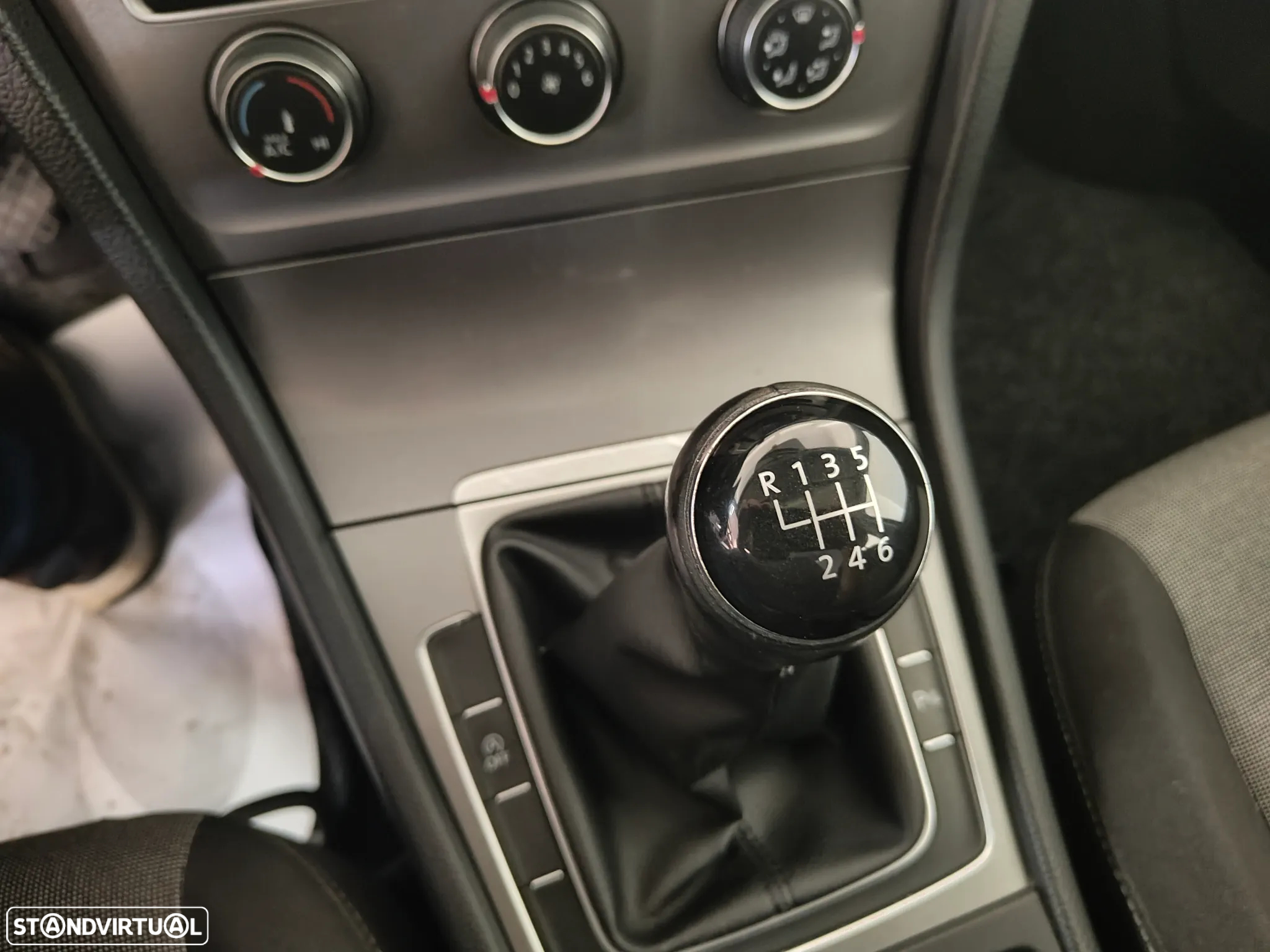VW Golf Variant 1.6 TDi BlueMotion Trendline - 15