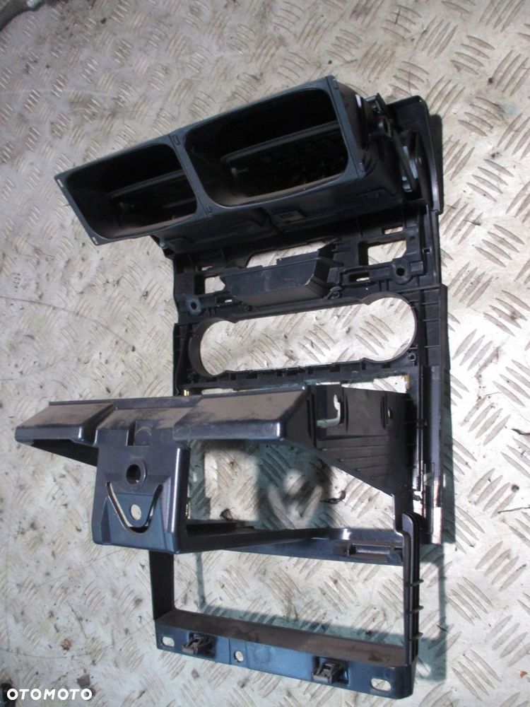 KONSOLA ŚRODKOWA FORD MONDEO MK3 RAMKA RADIA 4S71-18522 - 2