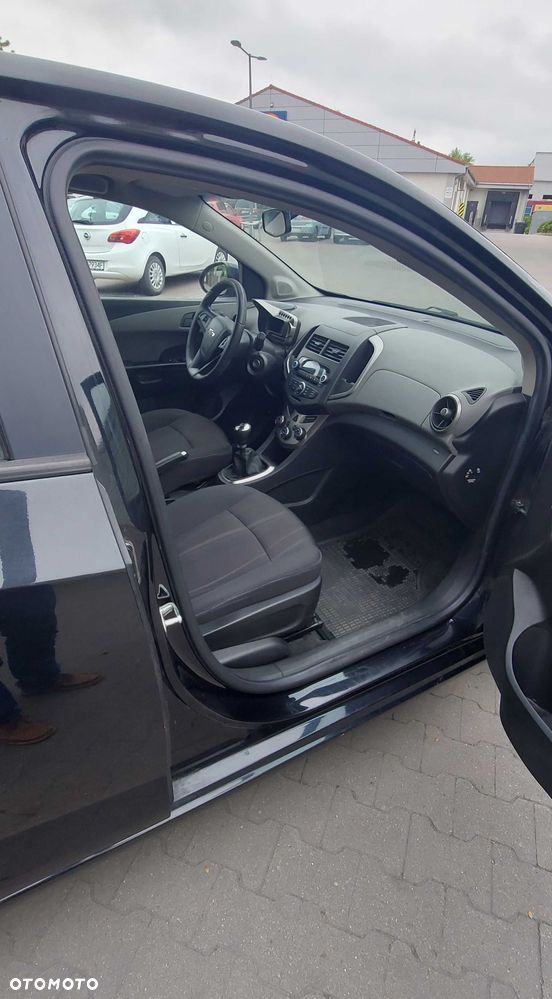 Chevrolet Aveo - 8