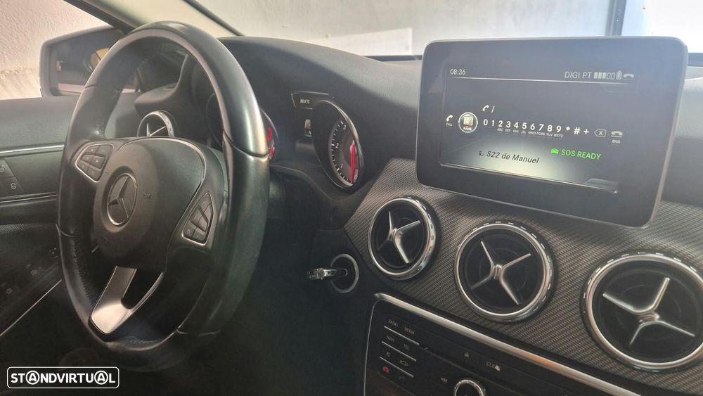 Mercedes-Benz GLA 180 - 6