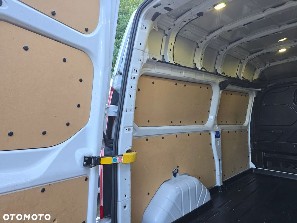 Ford Transit Custom - 11