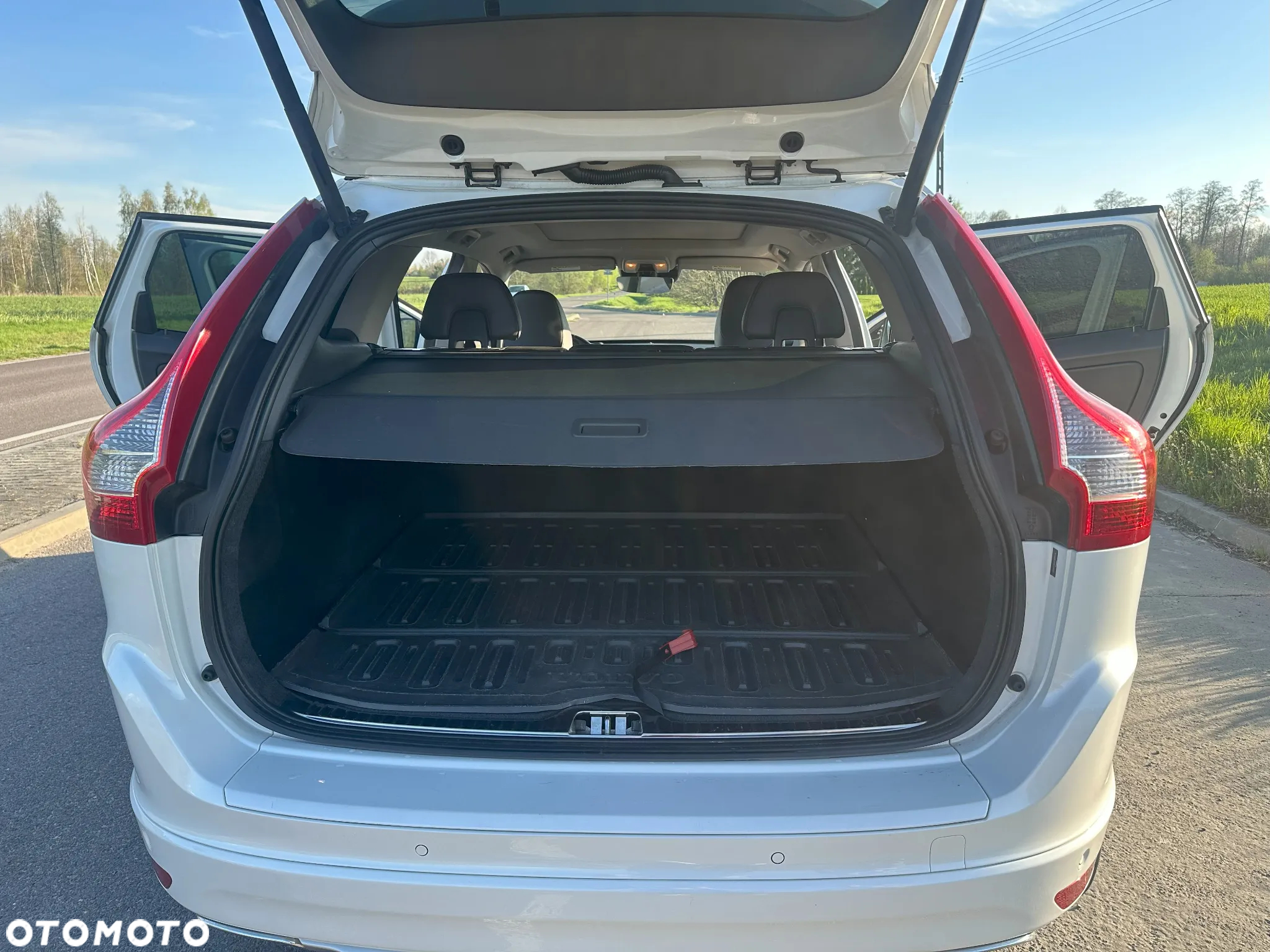 Volvo XC 60 T6 AWD Edition Pro - 26