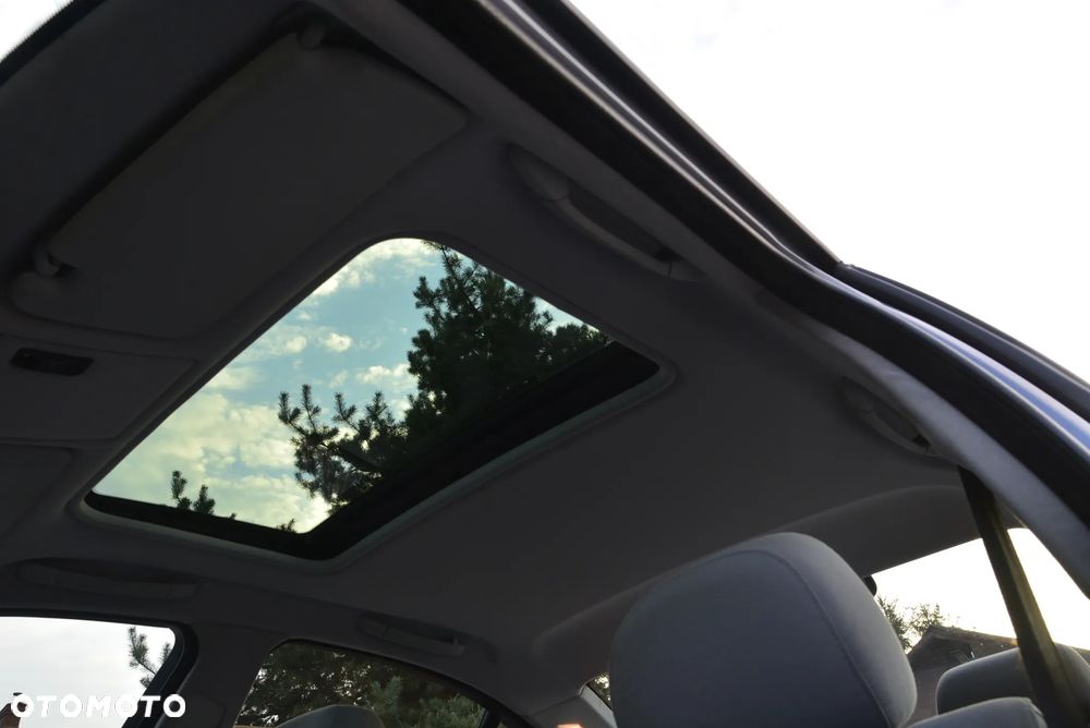 BMW Seria 3 318i - 5
