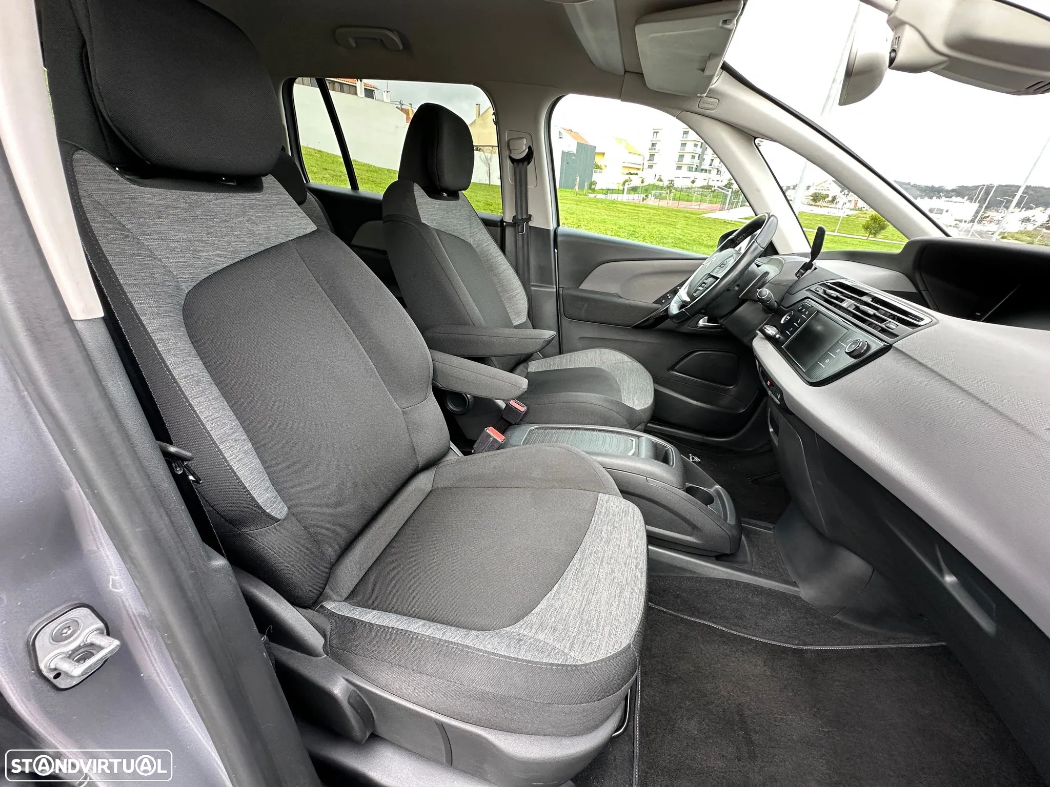 Citroën Grand C4 Spacetourer 1.5 BlueHDi Shine EAT8 - 33