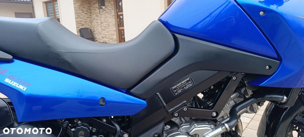Suzuki V-STROM - 24