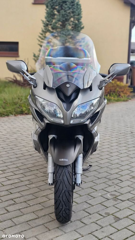 Yamaha FJR - 7