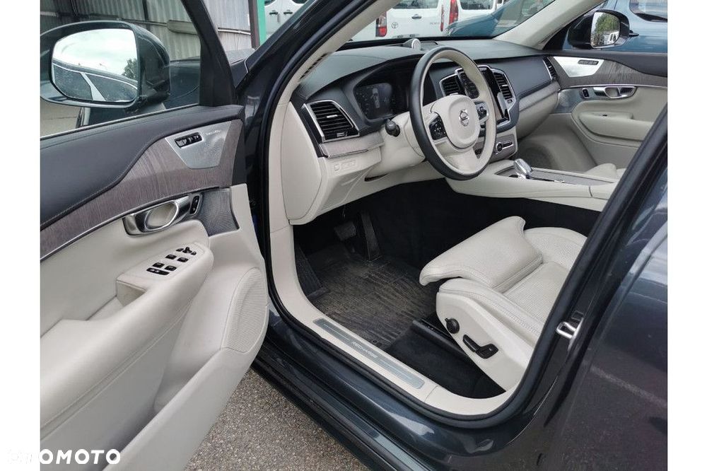 Volvo XC 90 - 5