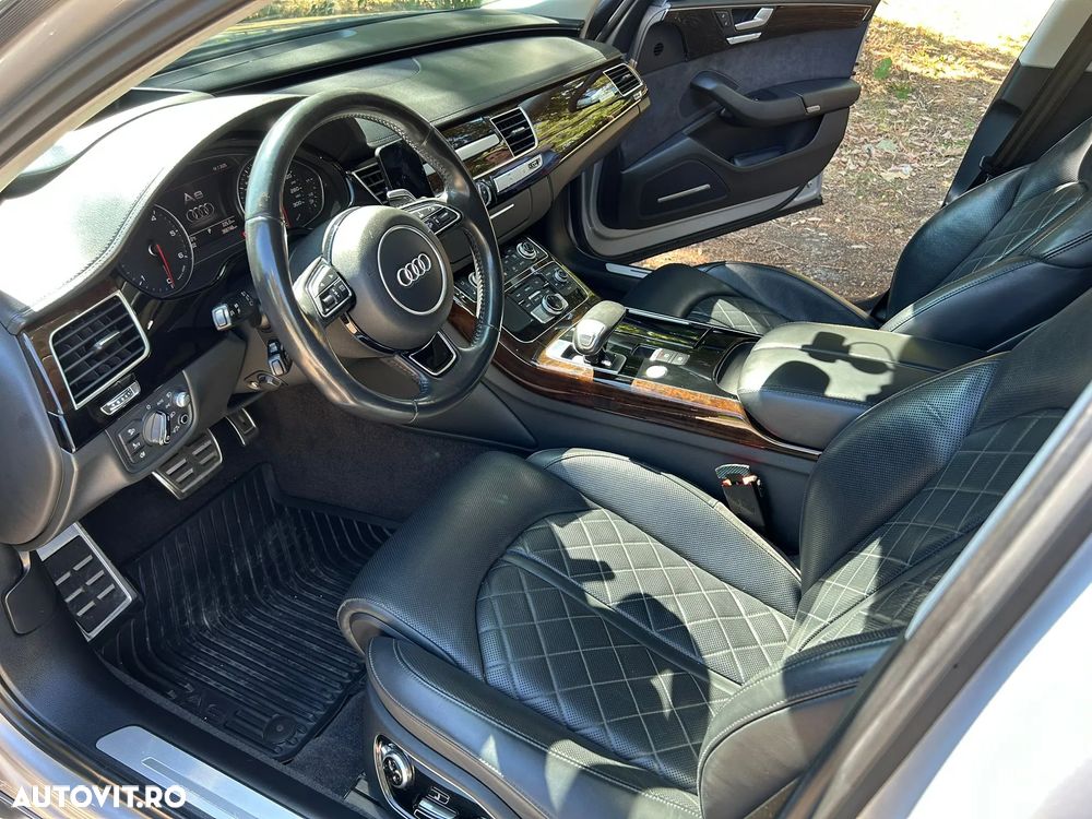 Audi A8 4.2 TDI DPF (clean diesel) quattro tiptronic - 23