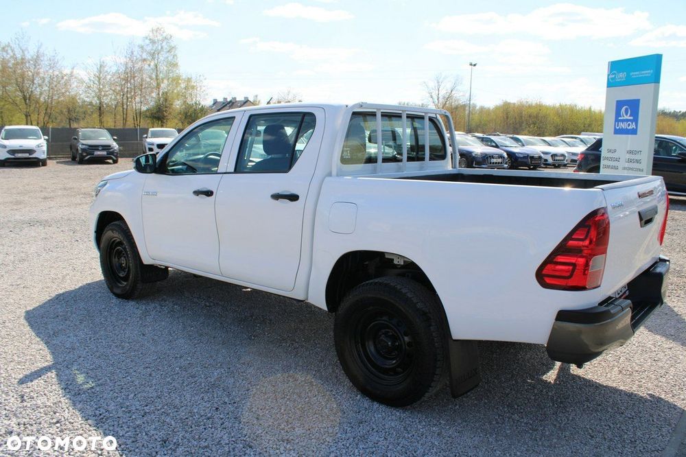 Toyota Hilux - 10