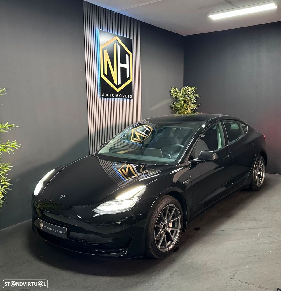 Tesla Model 3 Long Range Tração Traseira - 1