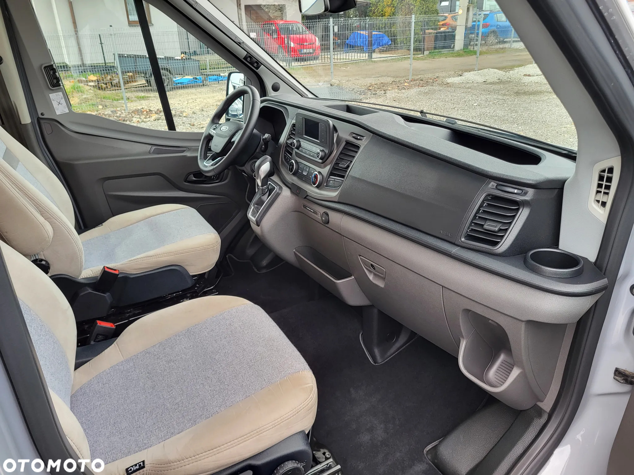 LMC INNOVAN 590 - Kampervan dla 2-3 osób - 18