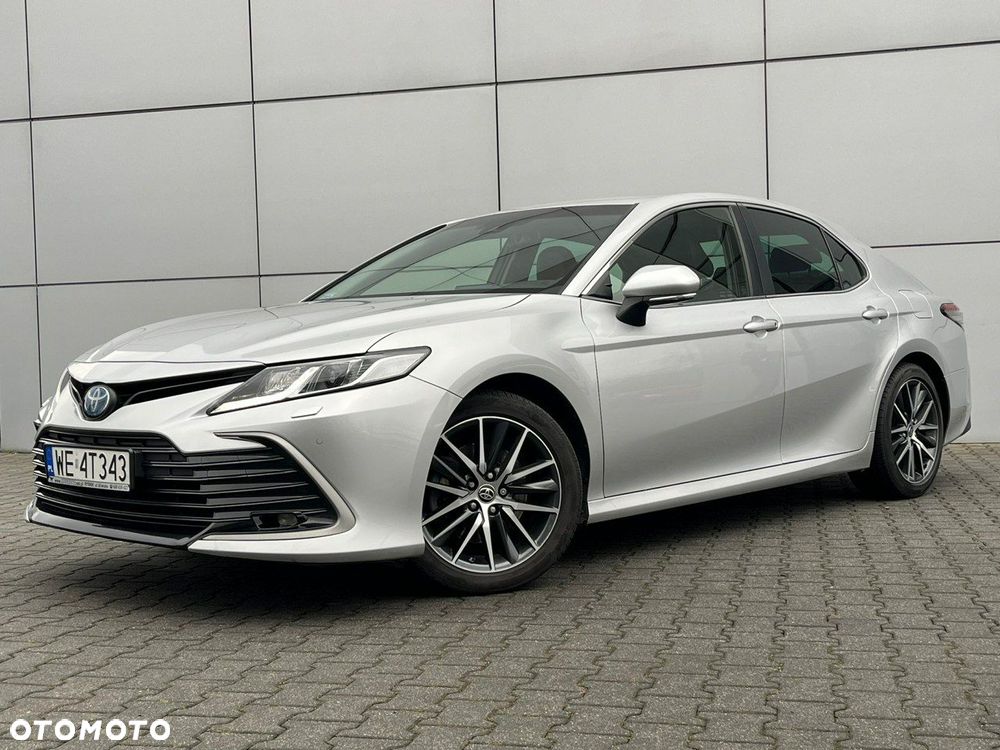 Toyota Camry - 3