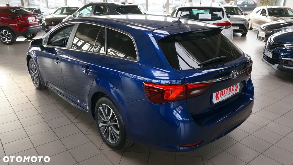 Toyota Avensis 2.0 D-4D Prestige - 16