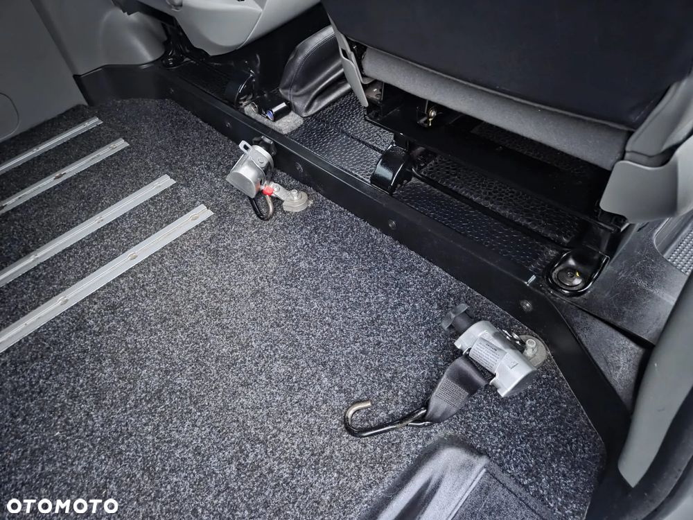 Renault TRAFIC LONG KLIMA TEMPOMAT ORYGINAŁ PODNOŚNIK DLA INWALIDY LUB INNE ZADBANY FULL OPCJA DOPOSAŻONY - 17