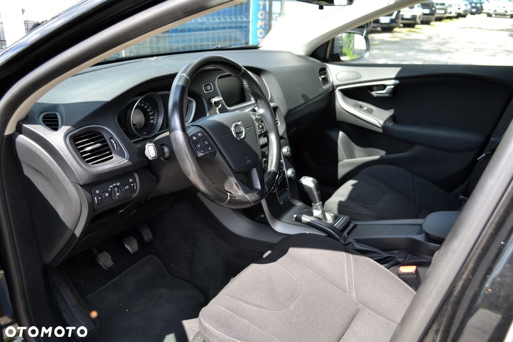 Volvo V40 D2 Kinetic - 8