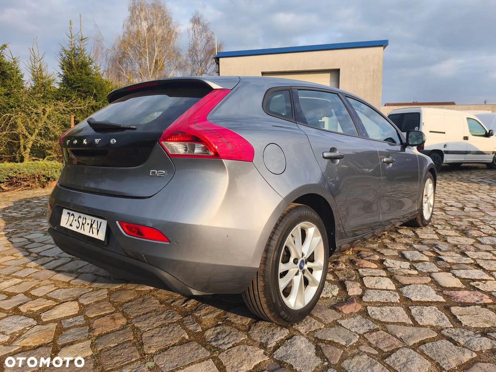 Volvo V40 D2 Summum - 3
