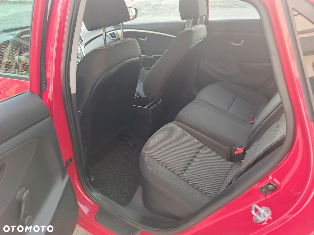 Hyundai i30 - 24