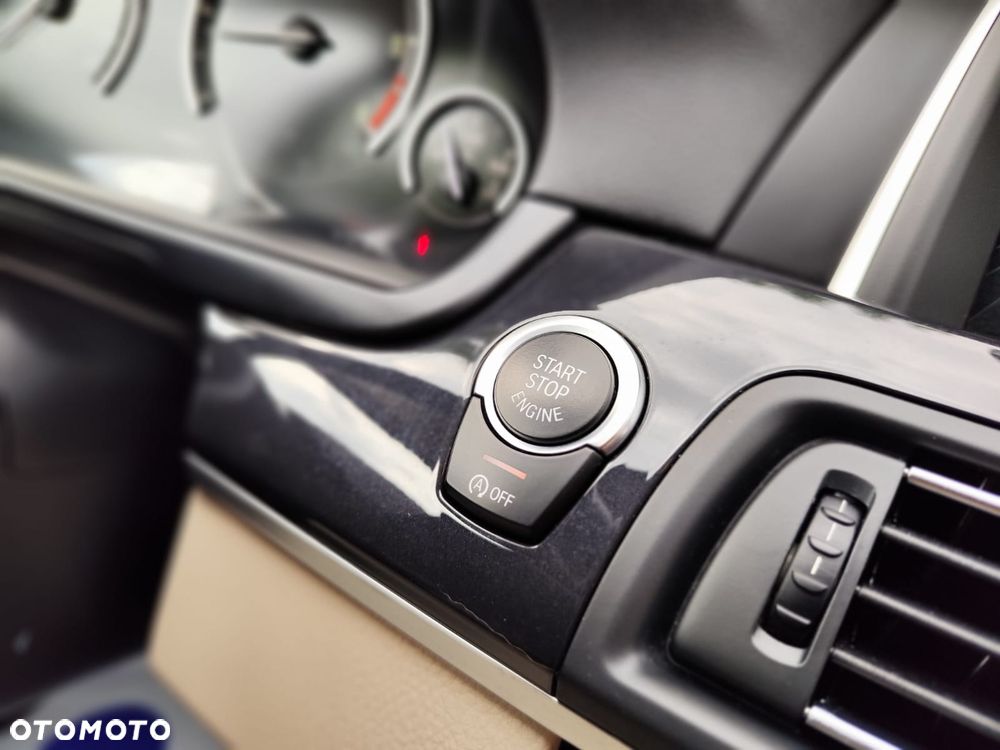 BMW Seria 5 520d Luxury Line - 28