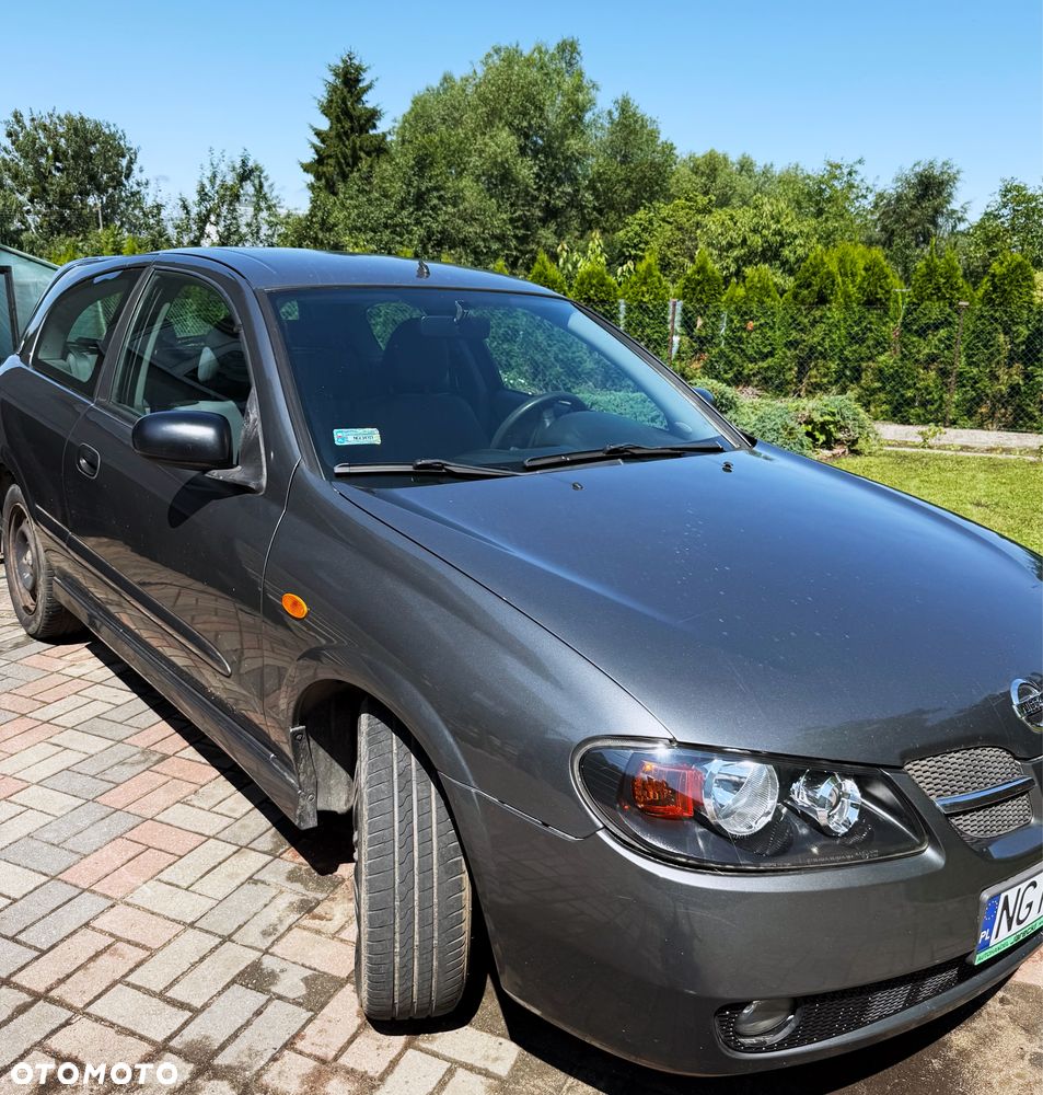 Nissan Almera - 2