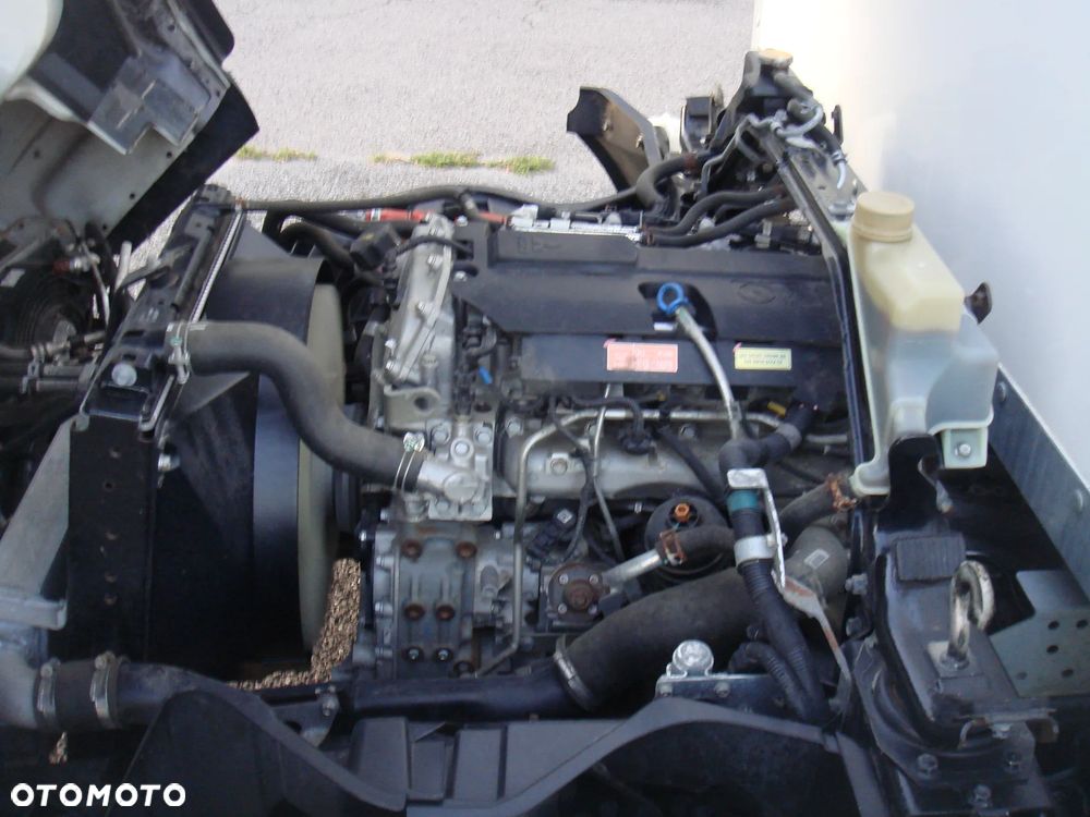 Mitsubishi FUSO CANTER - 27