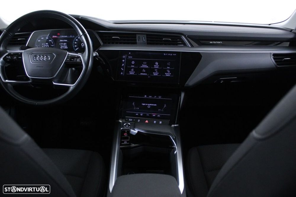 Audi Q8 e-Tron 55 quattro Advanced - 17